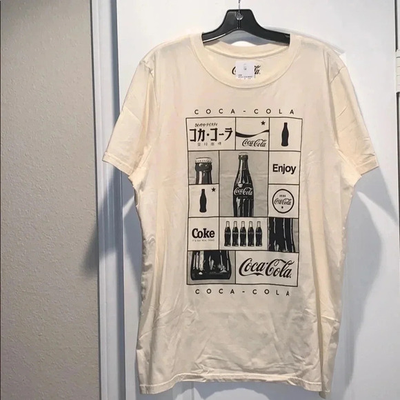 Coca Cola T Shirt Short Sleeve Vintage Graphic NWT - Picture 1 of 10